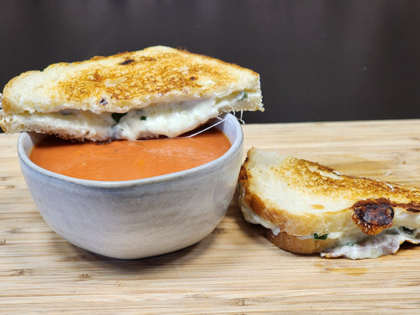 cheesy garlic grilled cheese